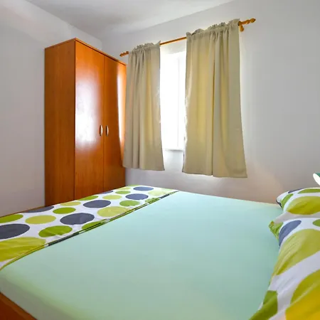 Goranka Apartment Murter